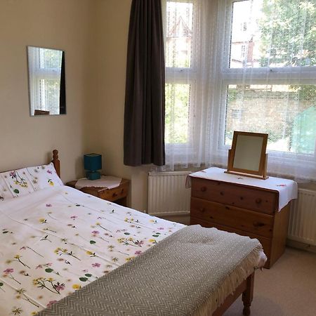 Spacious West London 2 Bedroom Apartment Eksteriør billede