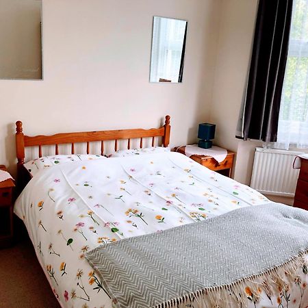 Spacious West London 2 Bedroom Apartment Eksteriør billede