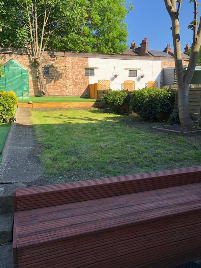 Spacious West London 2 Bedroom Apartment Eksteriør billede