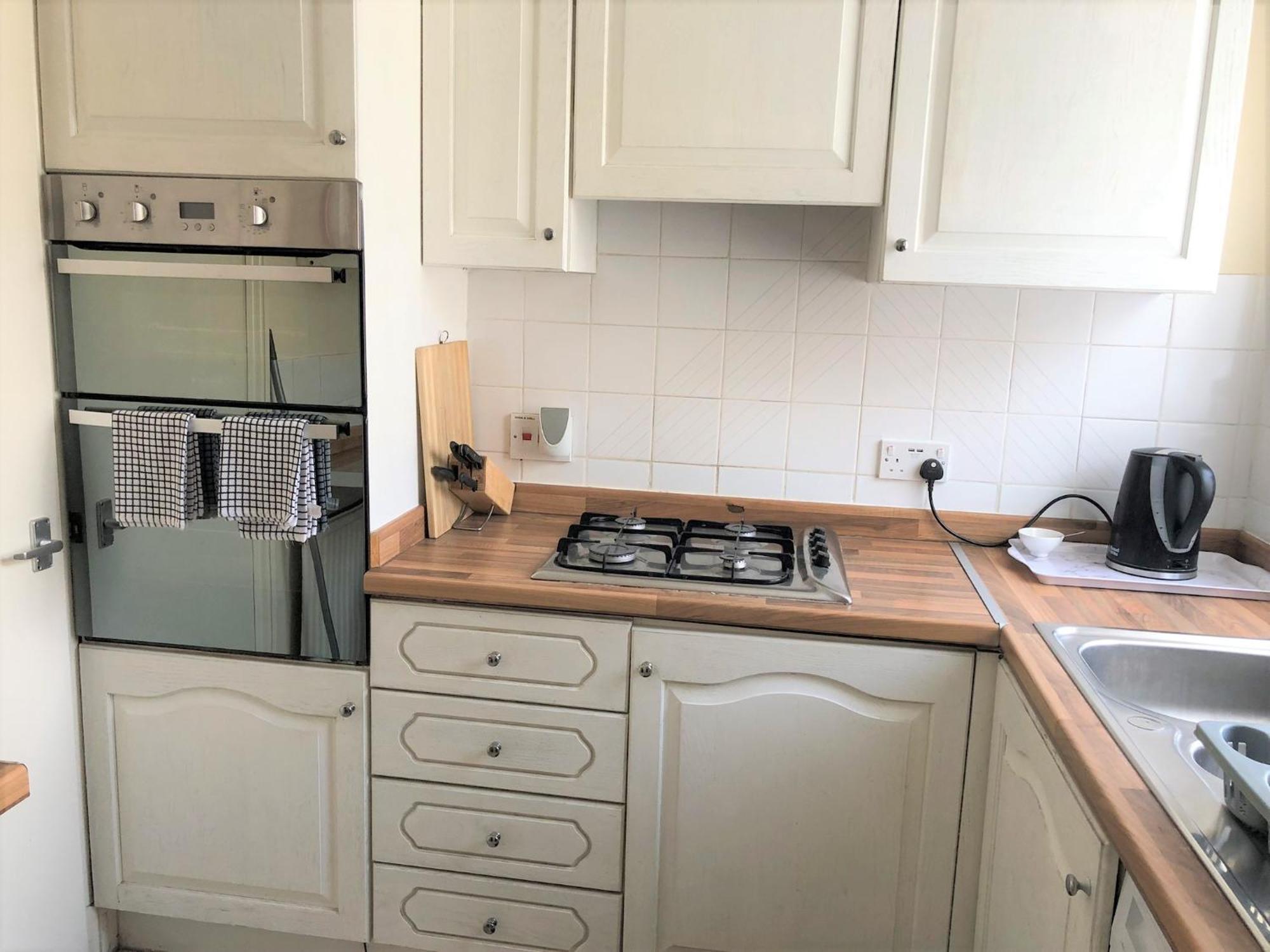 Spacious West London 2 Bedroom Apartment Eksteriør billede