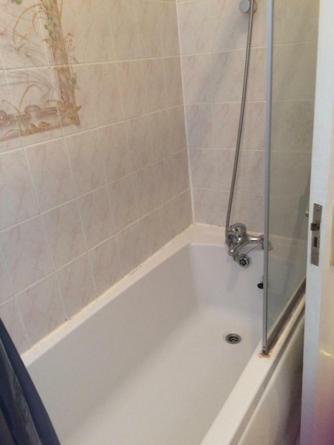 Spacious West London 2 Bedroom Apartment Eksteriør billede