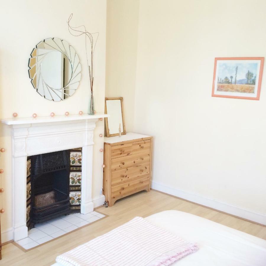 Spacious West London 2 Bedroom Apartment Eksteriør billede