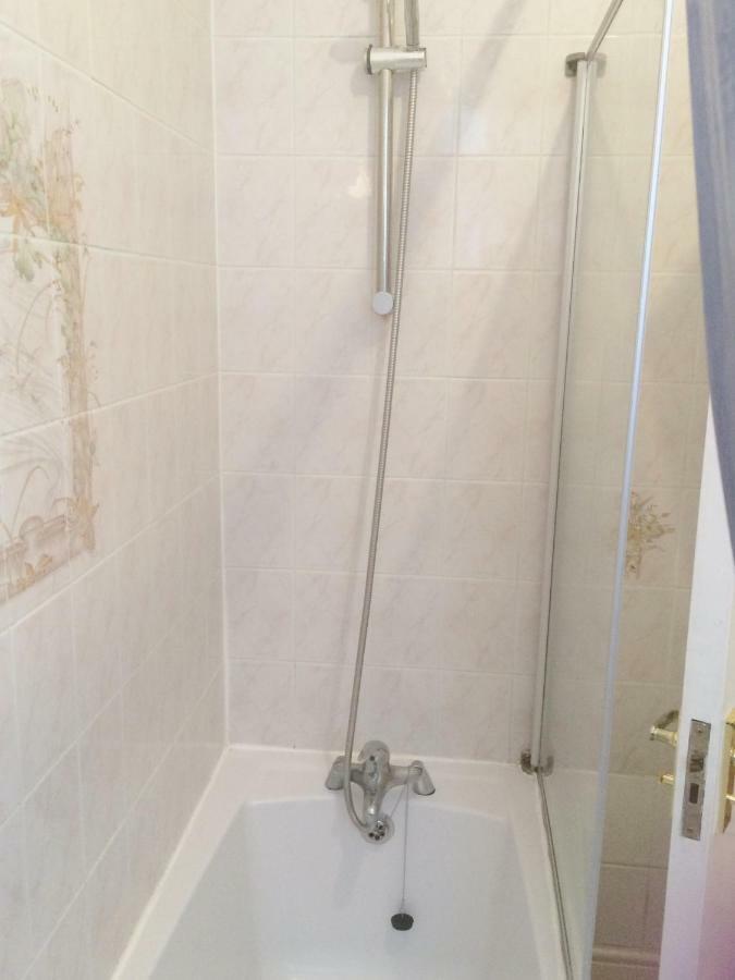 Spacious West London 2 Bedroom Apartment Eksteriør billede